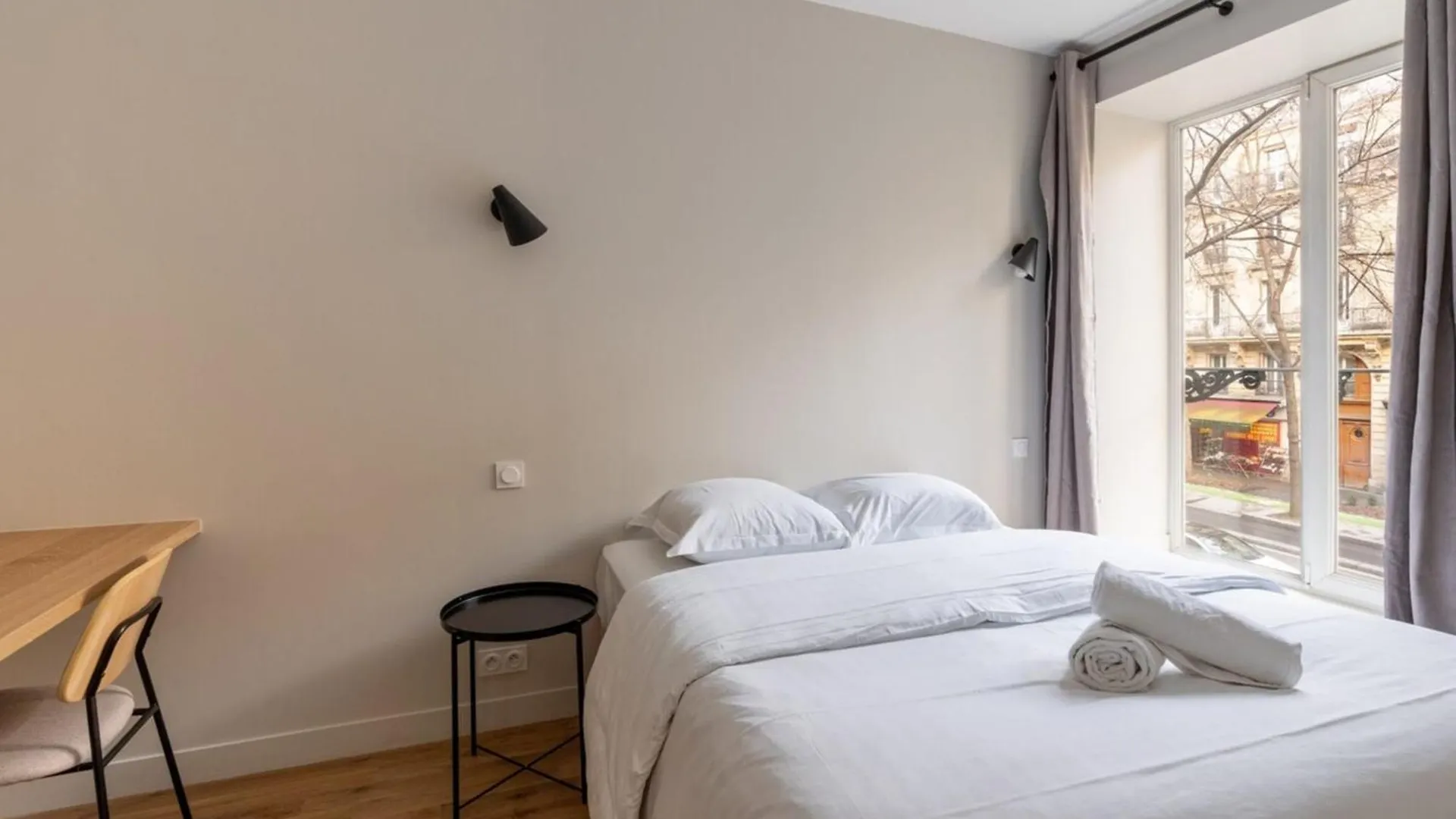 Beautiful Minimalist 1Bd Apartment Near Montmartre Paříž