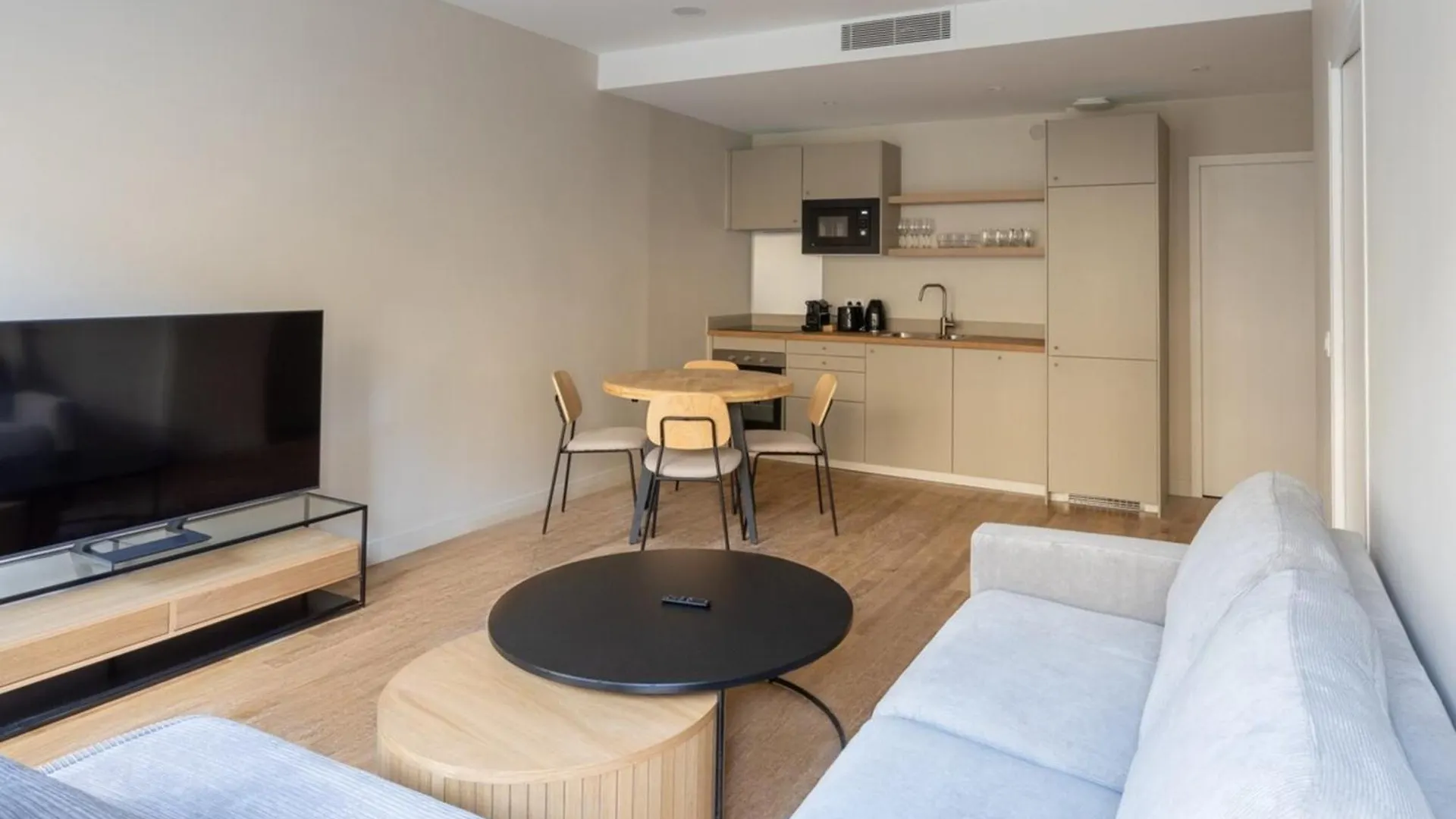 Beautiful Minimalist 1Bd Apartment Near Montmartre 파리